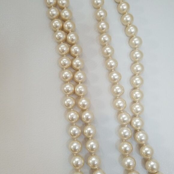 GORGEOUS CULTURED PEARLS AND BEAUTIFUL PURPLE STONE SURROUNDED BY CZS NECKLACE!! - Picture 4 of 8